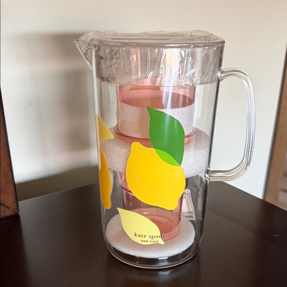 kate spade Clear Lemon Pitcher with Yellow Lemons and Green Leaves